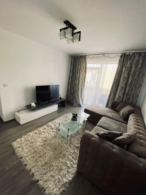 Apartament 2 Camere Modern Si Confortabil Giroc Экстерьер фото